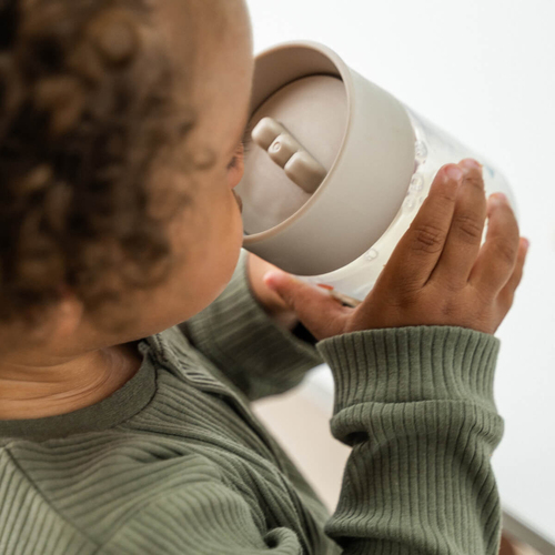 Done By Deer Celebration 360° Mugg, Sand