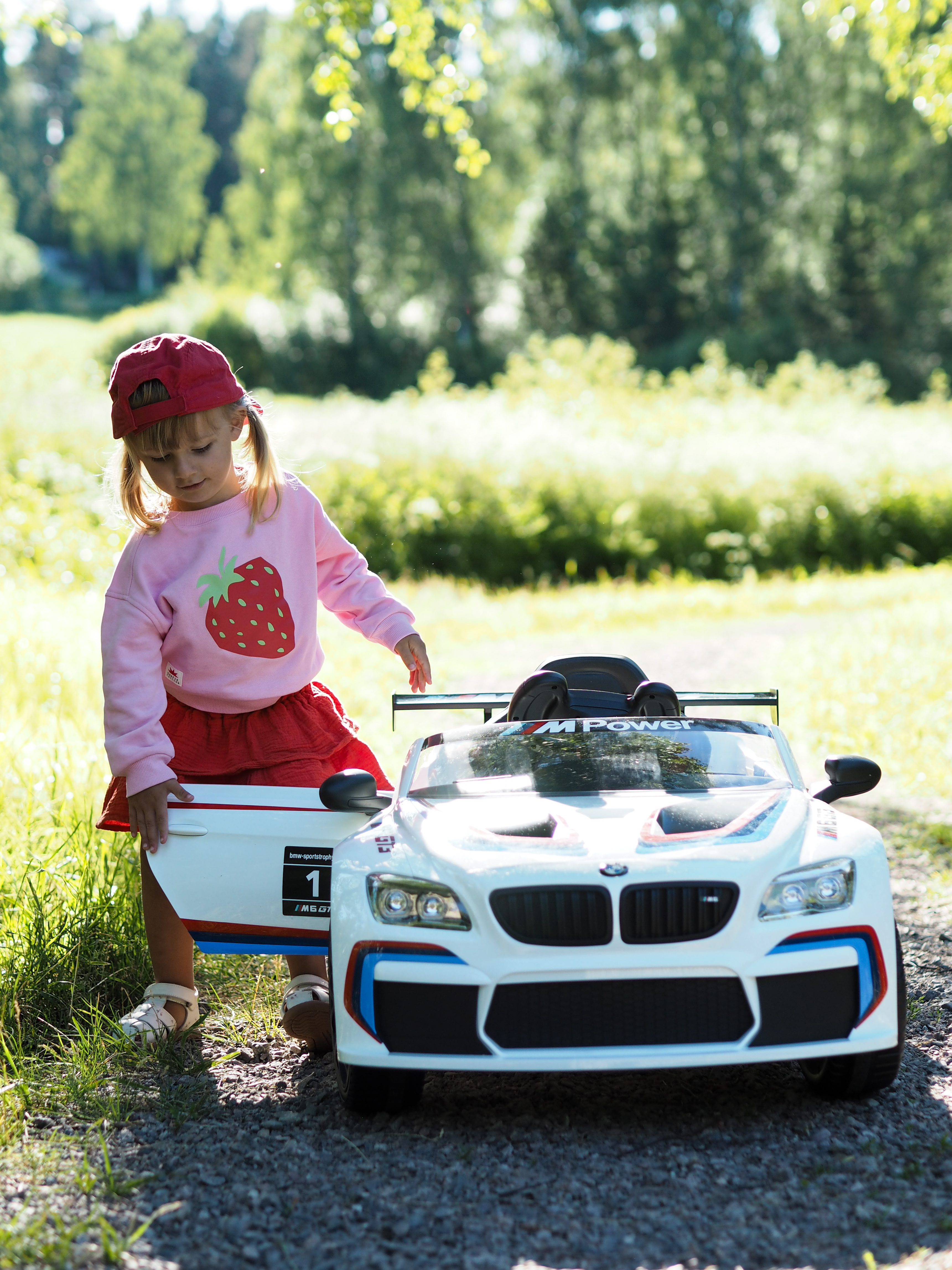 BMW M6GT3 Elbil, Vit