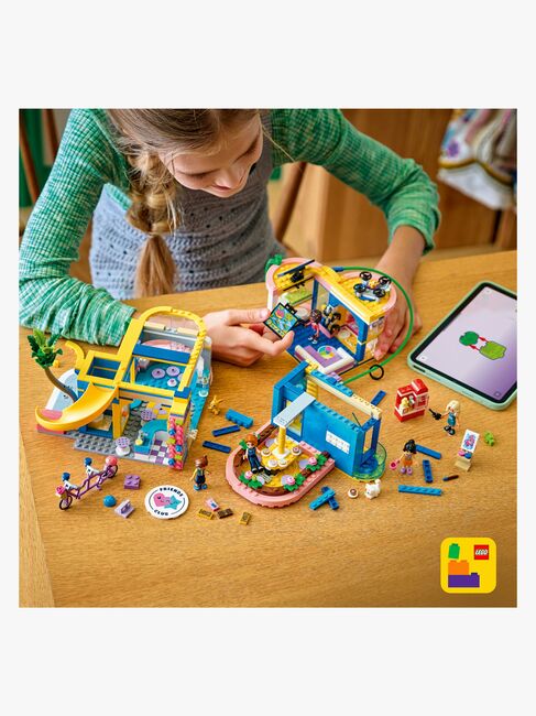 LEGO Friends 42689 Vännernas klubbhus i Heartlake City