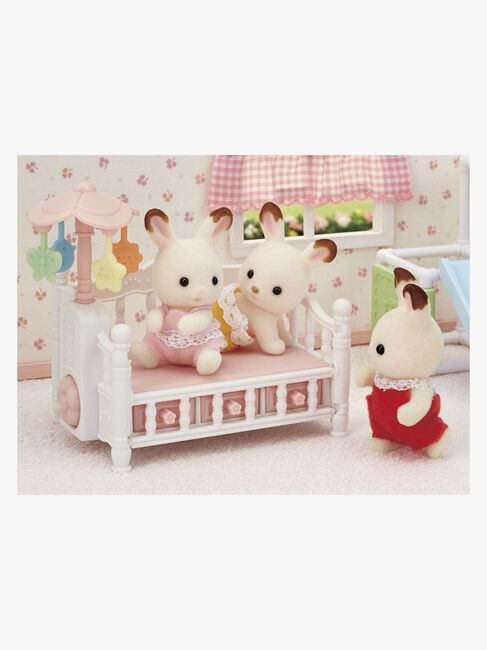 Sylvanian Families Lekset Spjälsäng med Mobil