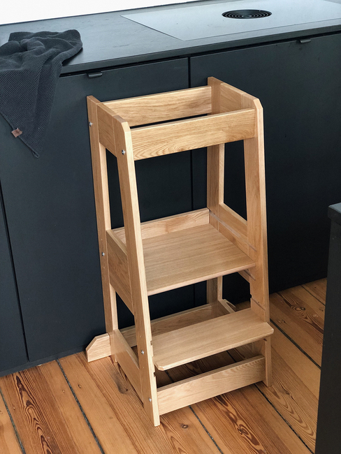 tiSsi Hjälpa Till Pall, Oak