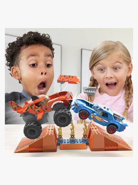 Mega Hot Wheels Bilset Smash N Crash Tiger Shark Chomp Course