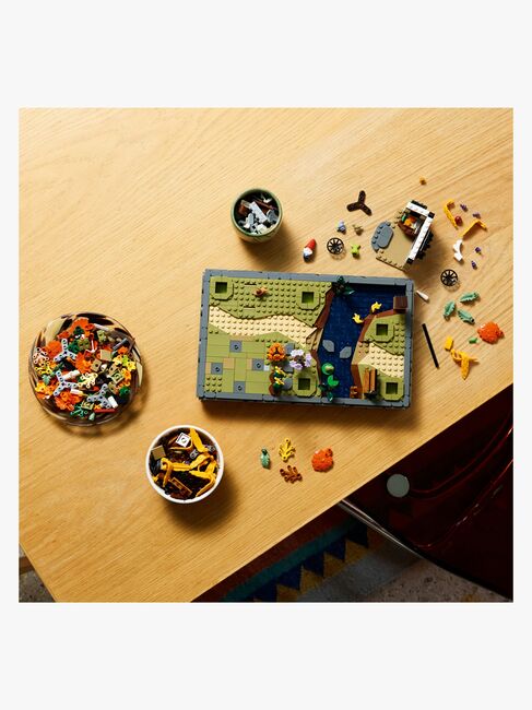 LEGO Icons 11372 Höstig stuga och trädgård