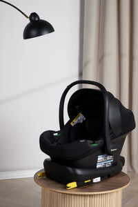 Beemoo Route i-Size Babyskydd inkl. ISOFIX-bas, Black Stone