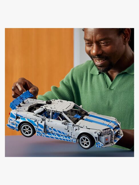 LEGO Technic 42210 2 Fast 2 Furious Nissan Skyline GT-R R34 bil