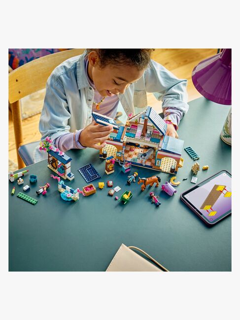 LEGO Friends 42688 Häststall och ridskola