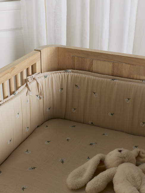 Alice & Fox June Växasäng inkl. Bäddkit TWIGGIE 100x130, Dusk Beige