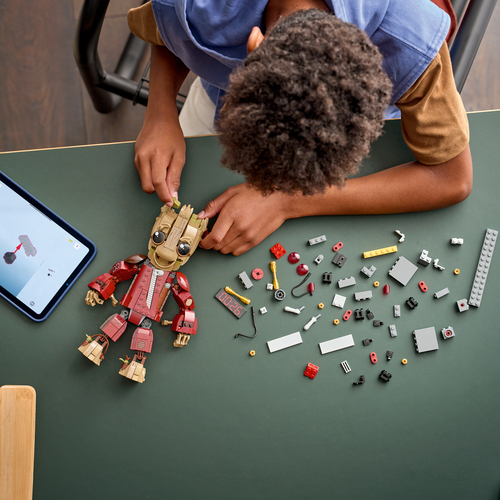 LEGO Super Heroes 76341 Groot i Ravager-kläder