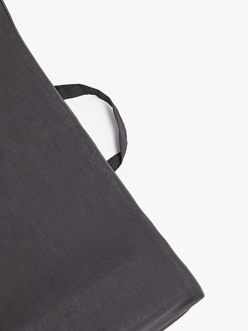 DM-CMT-01-d-GREY-3858_3b.jpg