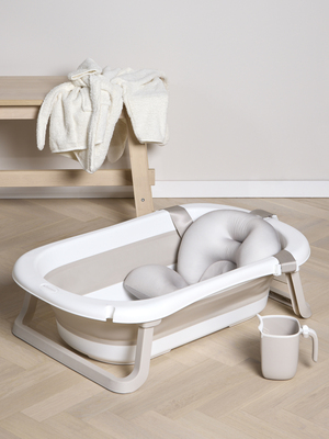 Beemoo CARE Assist Badebalje inkl. Badestøtte & Skyllekanne, Beige