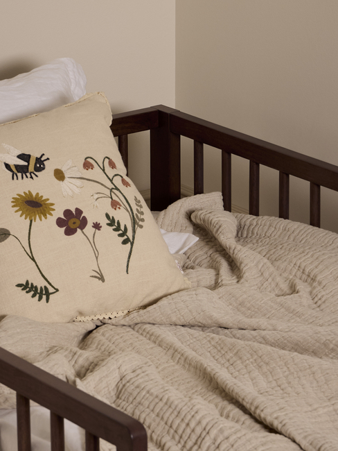 Minitude DYLAN Juniorsäng/Montessorisäng 90 x 200, Walnut SHIDA23021A-L-BROWN-2675_4.jpg