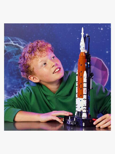LEGO Technic 42221 NASA Artemis Space Launch System raket