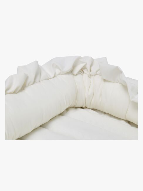 AF-babynest FREYA- White-3229_3b.jpg