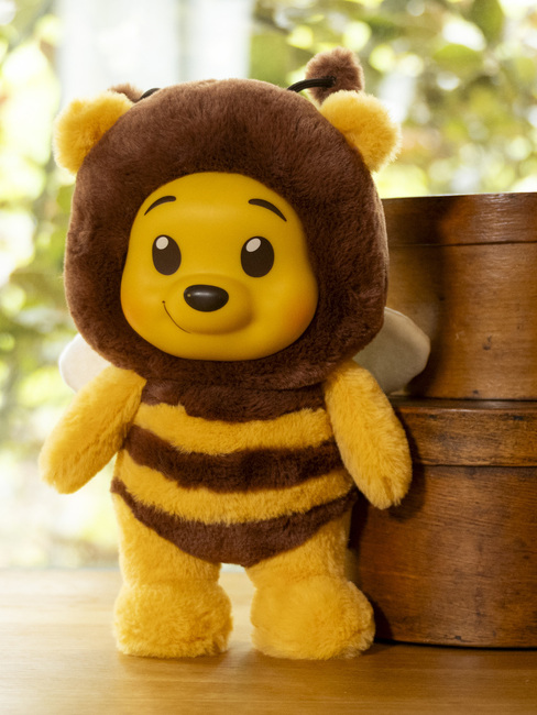 Disney YuYu Gosedjur Nalle Puh Bi 28 cm 6315871002102-1346_4b.jpg
