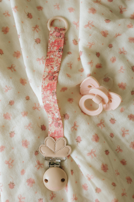 Elodie Napphållare Trä, River Rose