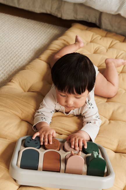 LIEWOOD Aviva Pop-up Aktivitetsleksak, Sandy multi mix