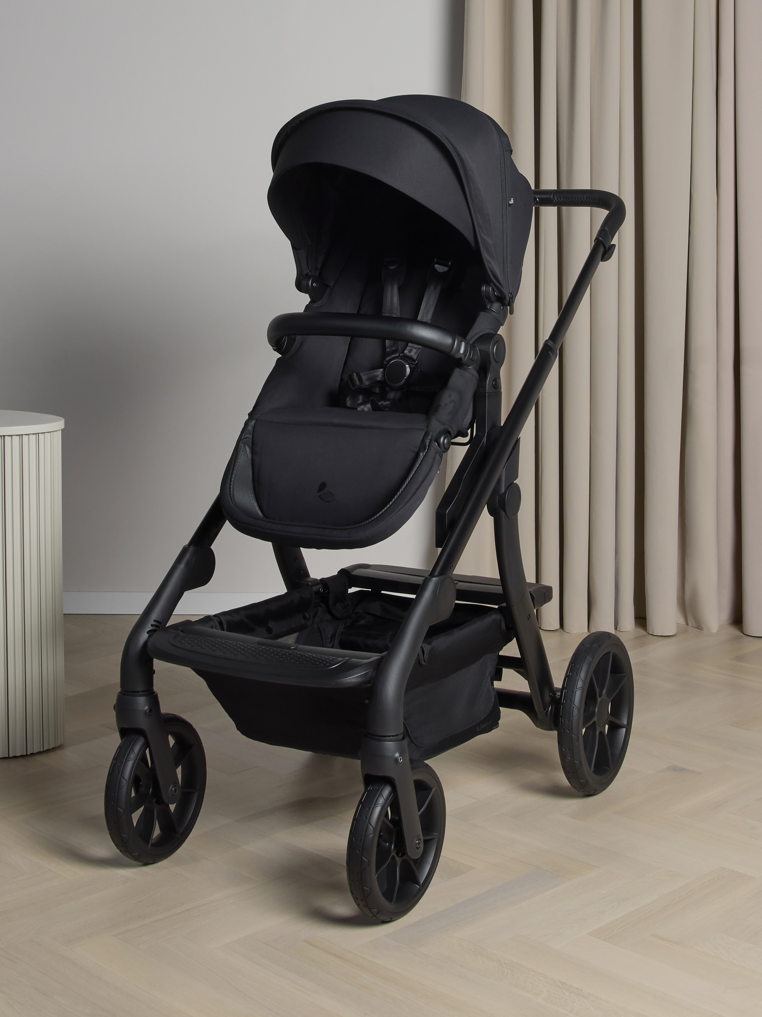Beemoo Pro Max Sittvagn, Black