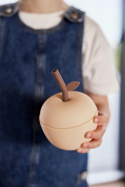 OYOY Apple Sugrörsmugg, Peach