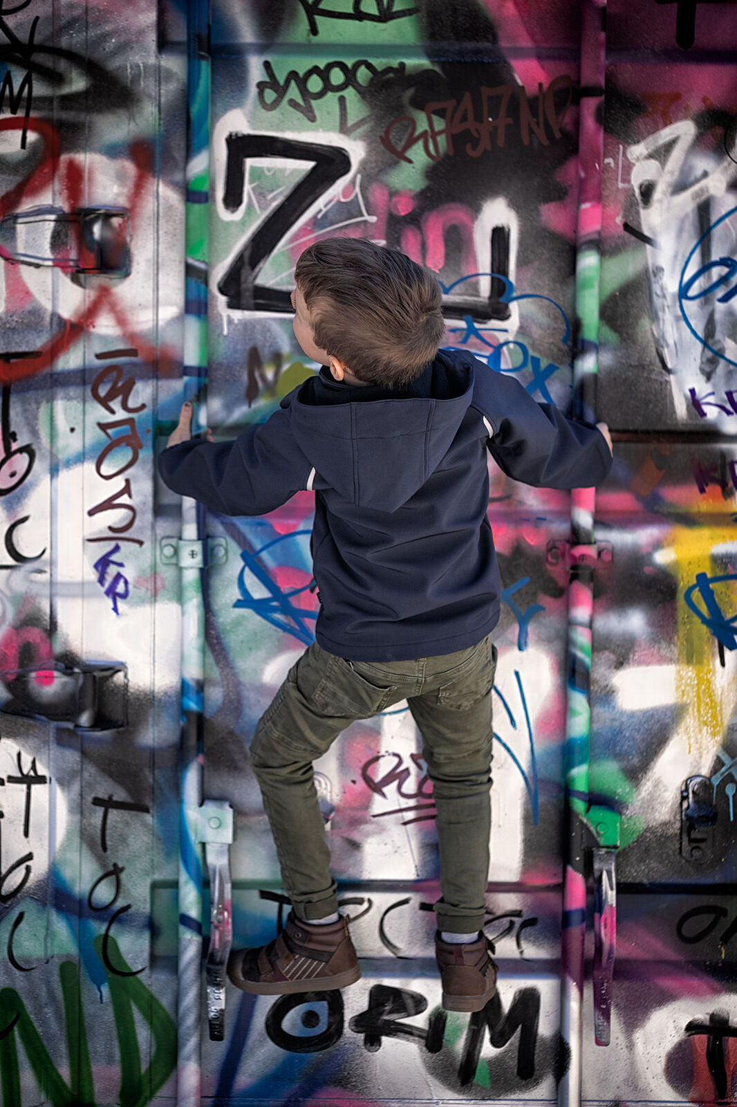 14305-033-BAS_3c.jpg