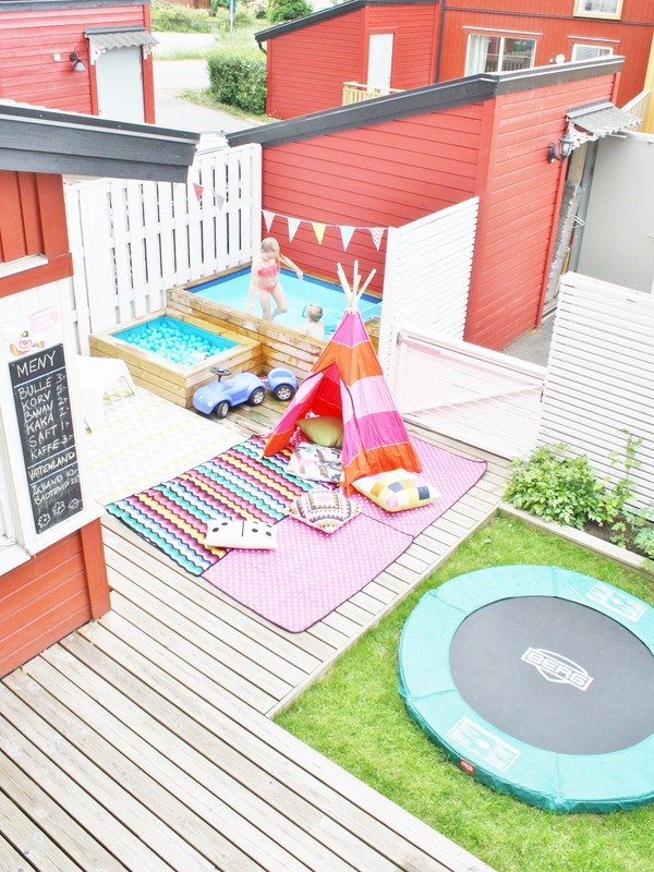 Bild2_ute_lek_pool_tipi.jpg