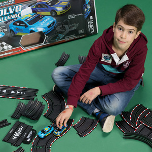 elias_8år_bilbana.jpg